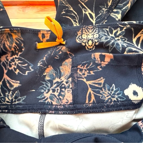 FREE PEOPLE Movement High-Rise Printed Leggings – S - Picture 9 of 15
